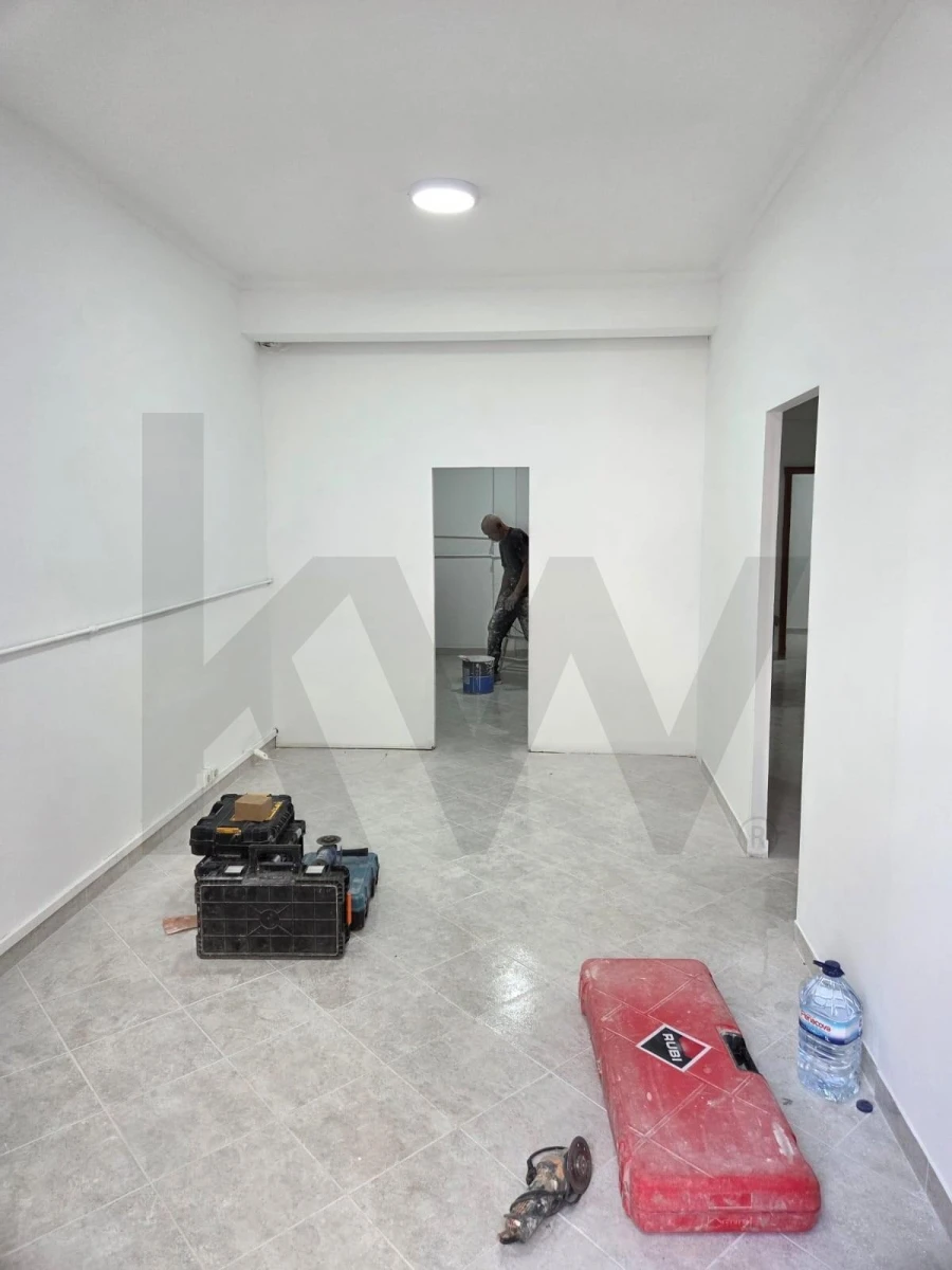 Loja para Arrendamento em Póvoa de Santo Adrião e Olival Basto Foto 11