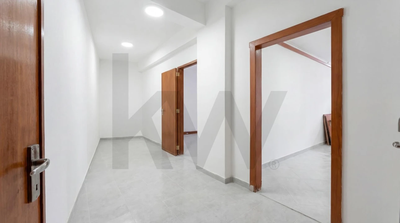 Loja para Arrendamento em Póvoa de Santo Adrião e Olival Basto Foto 10