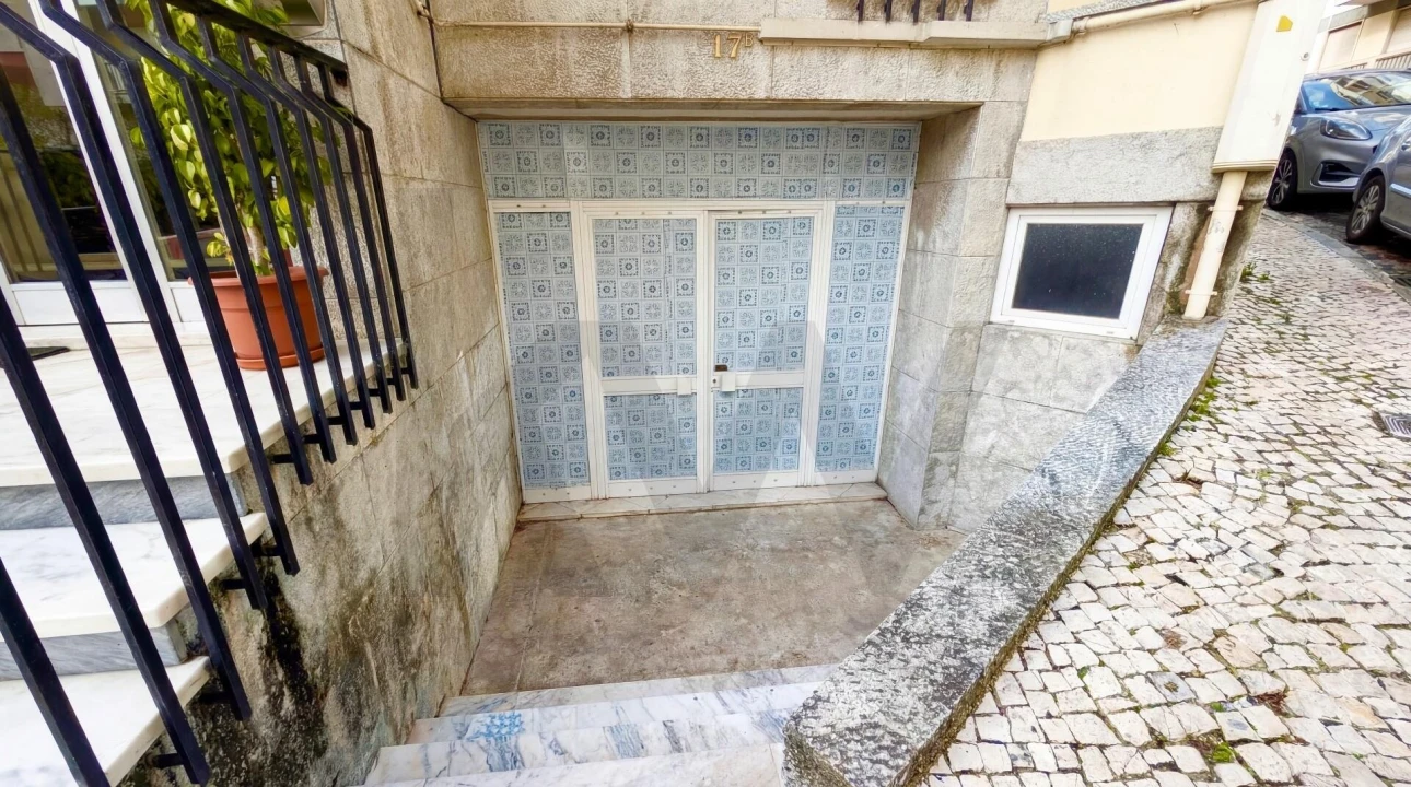 Loja para Arrendamento em Póvoa de Santo Adrião e Olival Basto Foto 13