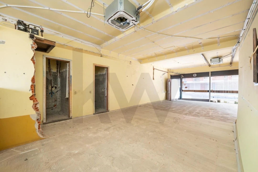 Loja para Venda em Santo Antonio dos Olivais Foto 4