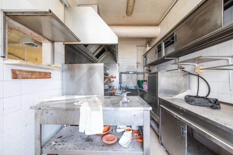 Loja para Venda em Santo Antonio dos Olivais Foto 6