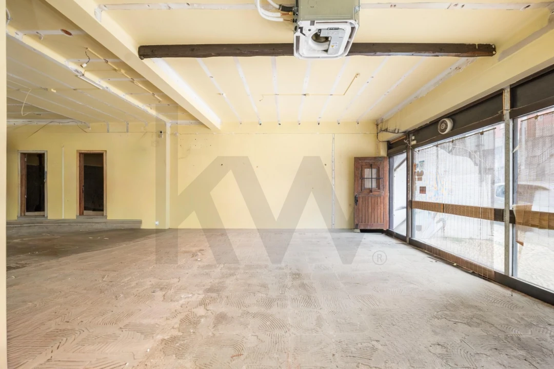 Loja para Venda em Santo Antonio dos Olivais Foto 2