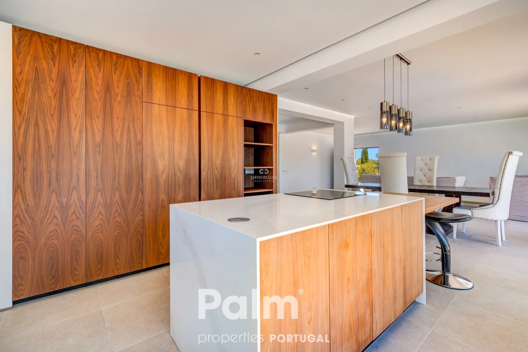 Moradia T4 para Venda em Ferragudo Foto 6