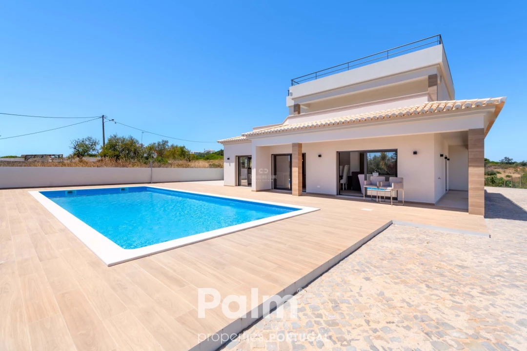 Moradia T4 para Venda em Ferragudo Foto 4