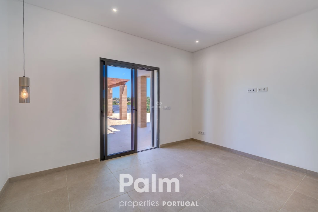 Moradia T4 para Venda em Ferragudo Foto 20