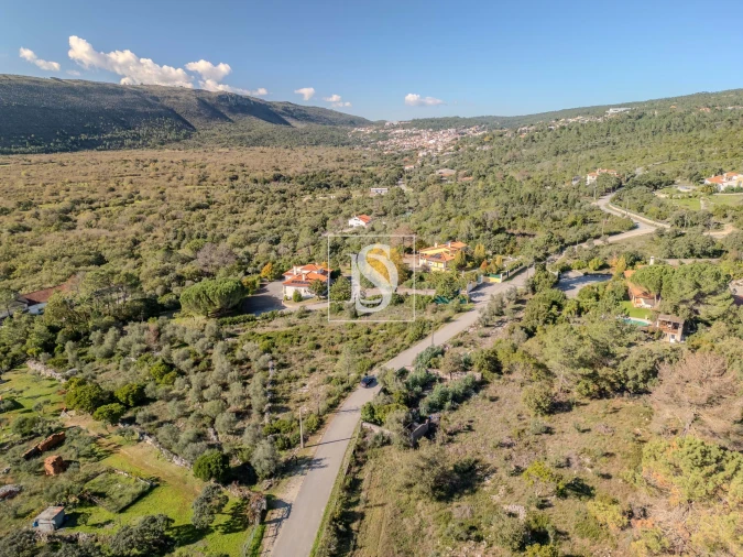 Terreno para Venda em Minde Foto 1