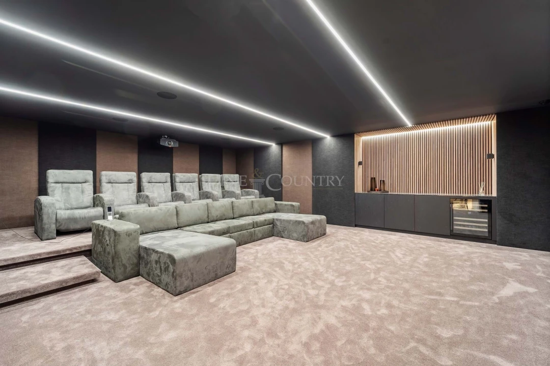 Moradia T7 para Venda em Almancil Foto 41