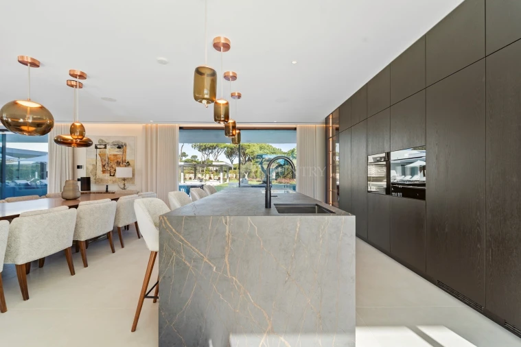 Moradia T7 para Venda em Almancil Foto 15