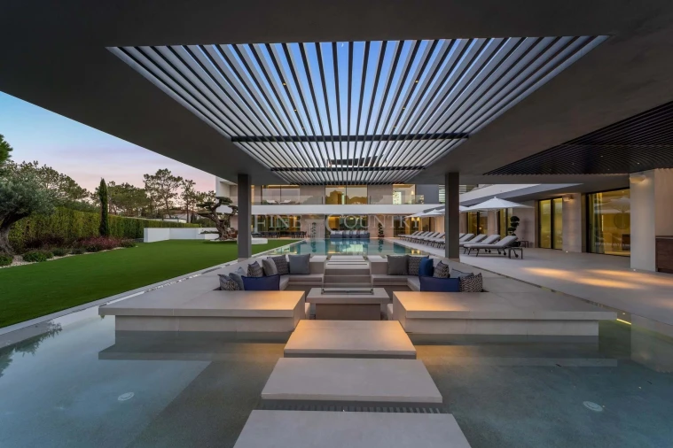 Moradia T7 para Venda em Almancil Foto 53