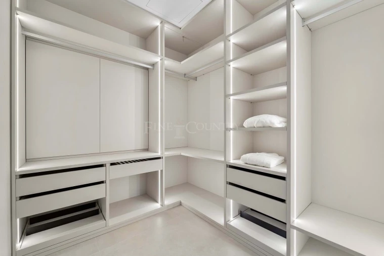 Moradia T7 para Venda em Almancil Foto 21