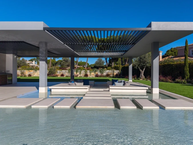 Moradia T7 para Venda em Almancil Foto 18