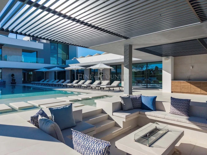 Moradia T7 para Venda em Almancil Foto 66