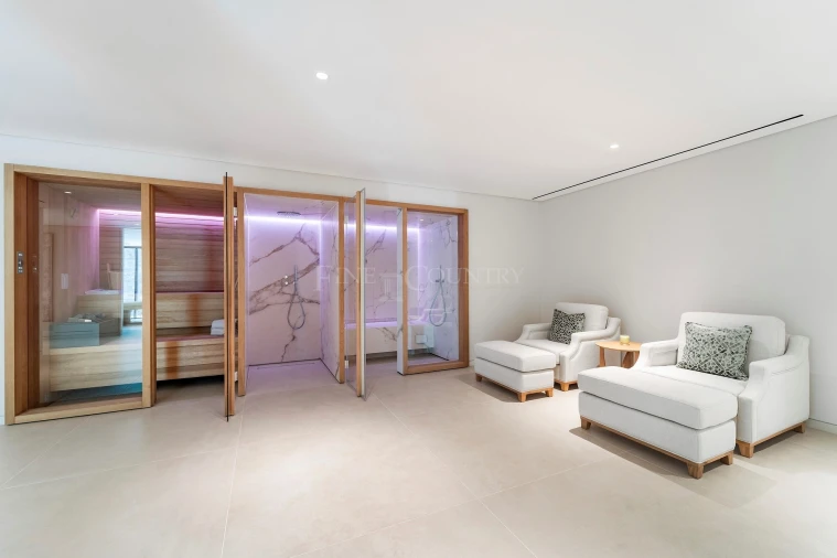 Moradia T7 para Venda em Almancil Foto 45