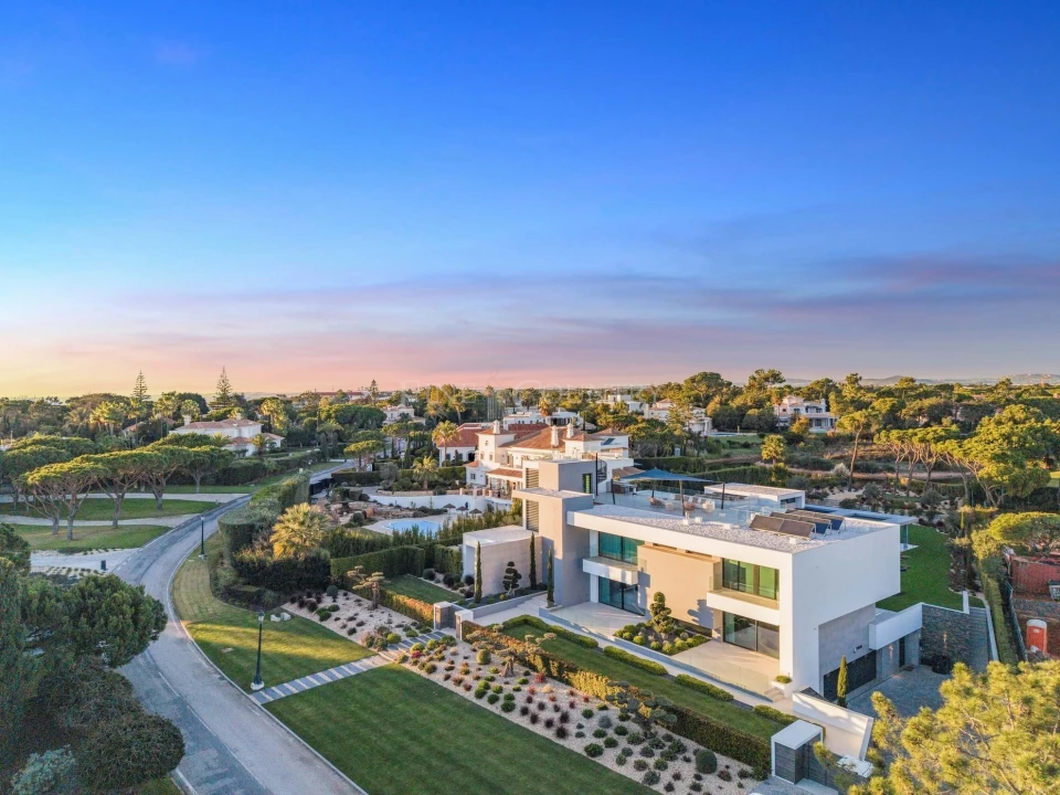 Moradia T7 para Venda em Almancil Foto 68