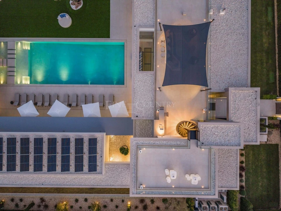 Moradia T7 para Venda em Almancil Foto 54