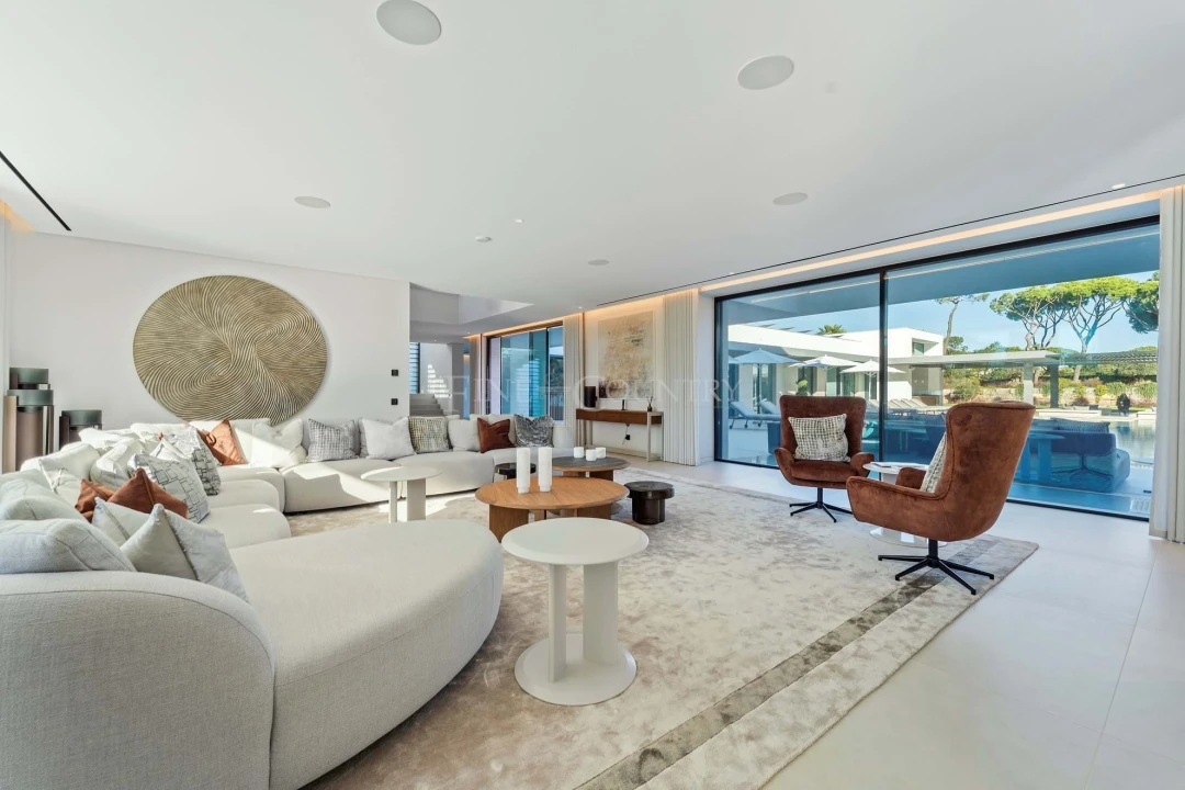 Moradia T7 para Venda em Almancil Foto 9