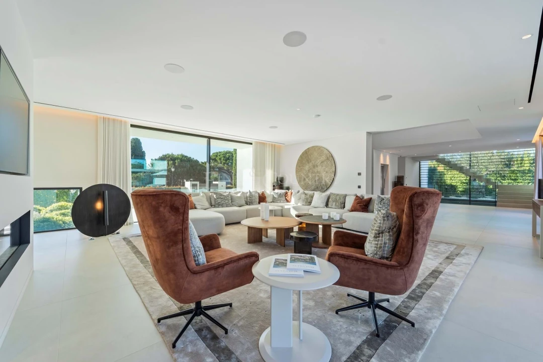 Moradia T7 para Venda em Almancil Foto 8