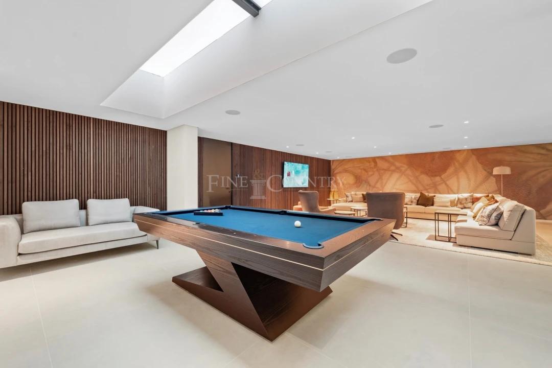 Moradia T7 para Venda em Almancil Foto 40