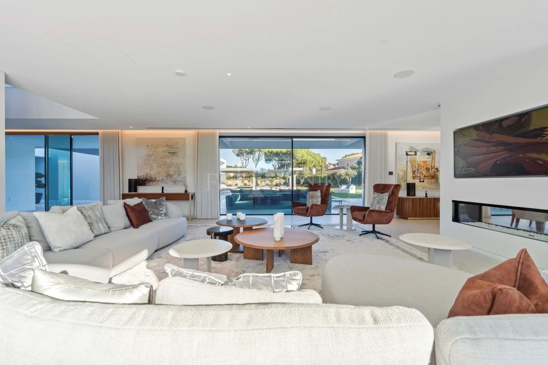 Moradia T7 para Venda em Almancil Foto 7