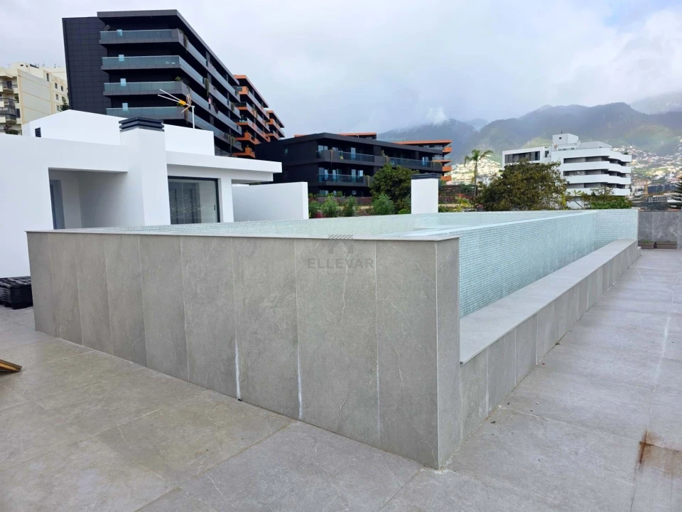 Apartamento T2 para Venda em São Martinho Foto 3