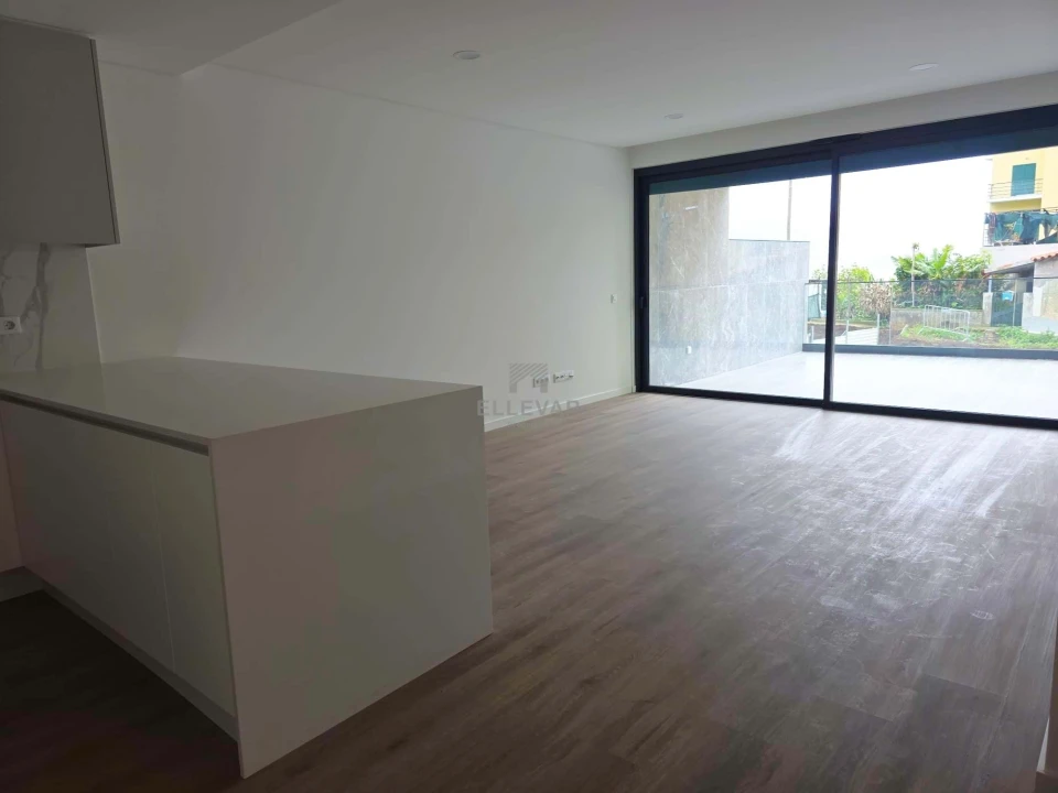 Apartamento T2 para Venda em São Martinho Foto 9