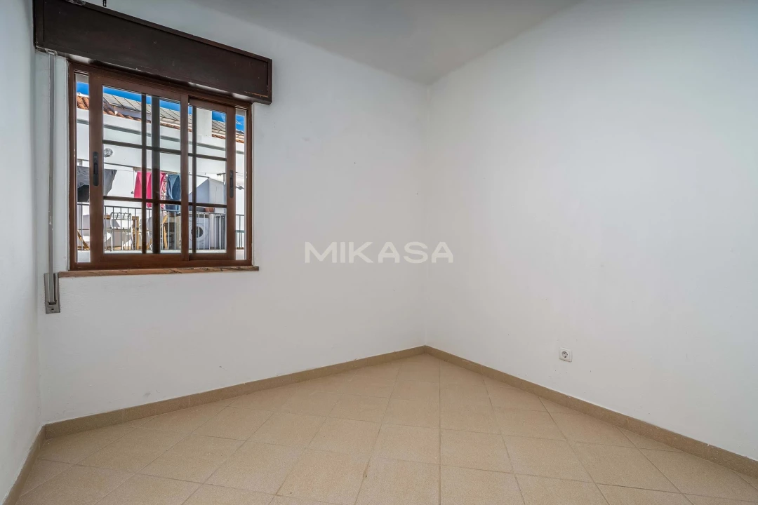 Moradia T1 para Venda em Lagos (São Sebastião e Santa Maria) Foto 8