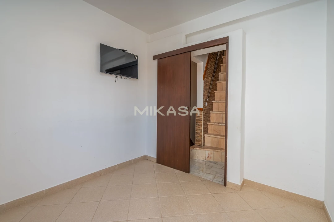 Moradia T1 para Venda em Lagos (São Sebastião e Santa Maria) Foto 14