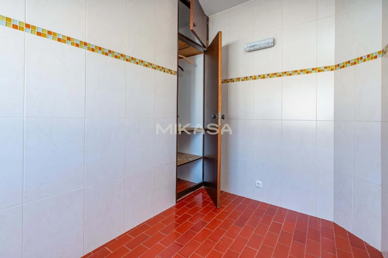 Moradia T1 para Venda em Lagos (São Sebastião e Santa Maria) Foto 7