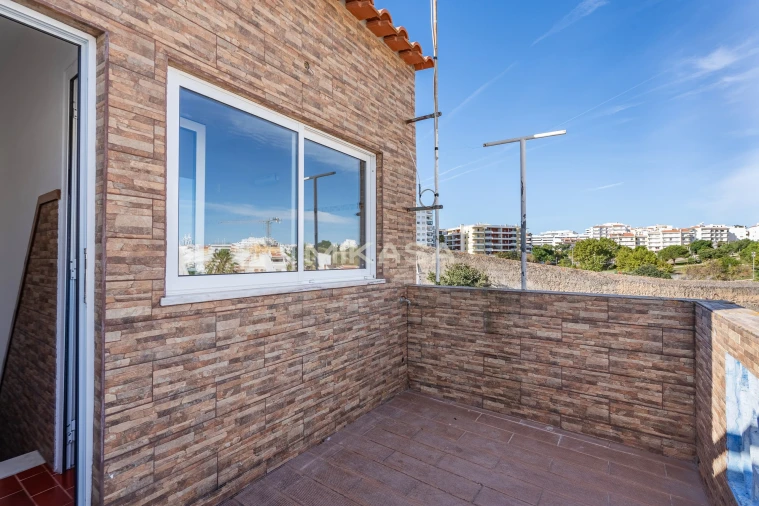 Moradia T1 para Venda em Lagos (São Sebastião e Santa Maria) Foto 3