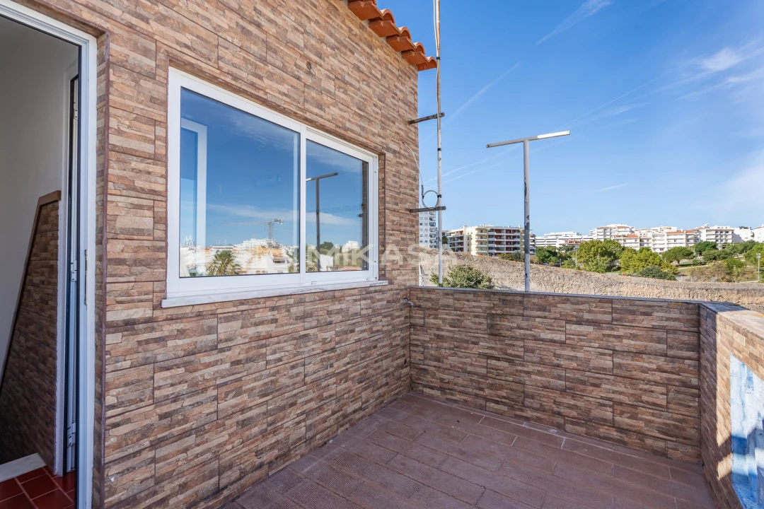 Moradia T1 para Venda em Lagos (São Sebastião e Santa Maria) Foto 3