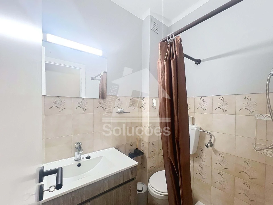 Apartamento T3 para Arrendamento em Portimão Foto 7