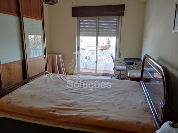 Apartamento T3 para Arrendamento em Portimão Foto 17