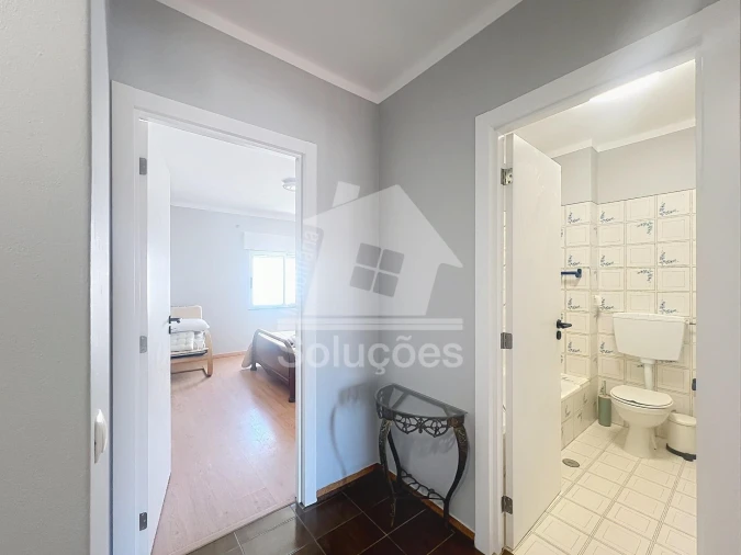 Apartamento T3 para Arrendamento em Portimão Foto 8