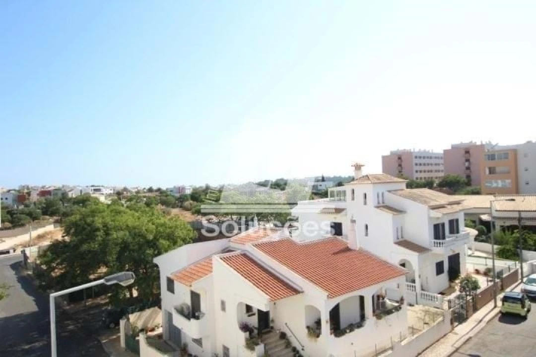 Apartamento T3 para Arrendamento em Portimão Foto 24