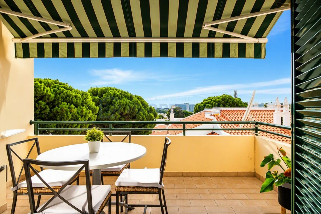 Apartamento T2 para Venda em Quarteira Foto 17