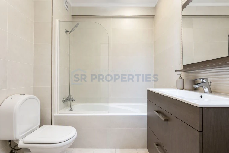 Apartamento T2 para Venda em Quarteira Foto 9