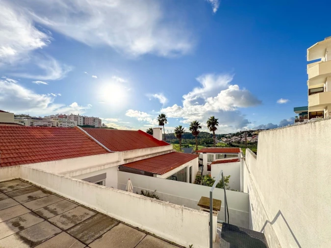 Moradia T3 para Venda em Algés, Linda-A-Velha e Cruz Quebrada-Dafundo Foto 4