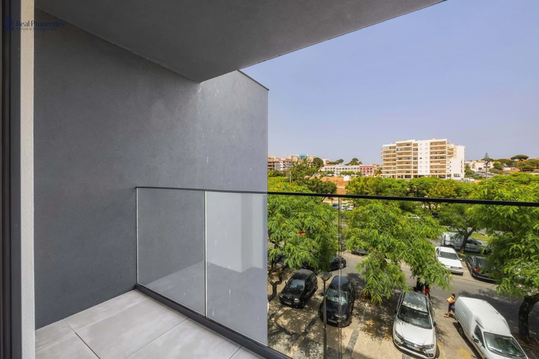 Apartamento T1 para Arrendamento em Quarteira Foto 13