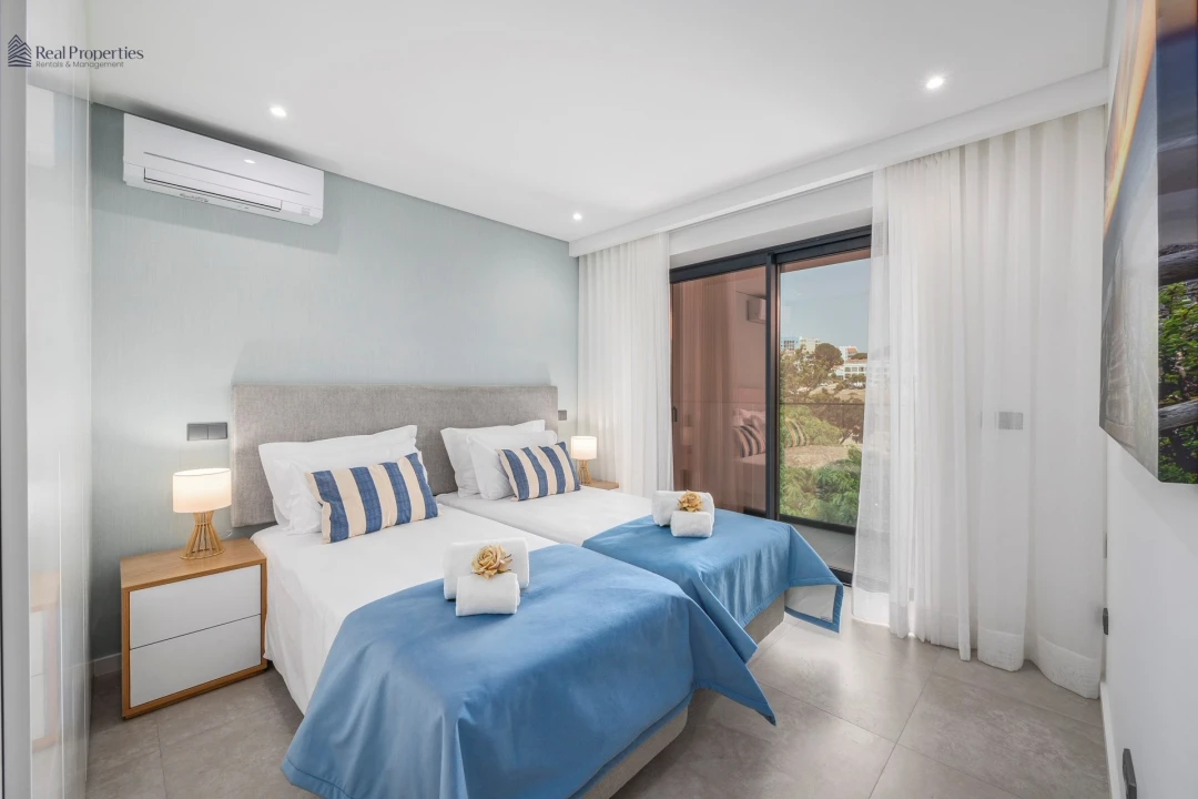 Apartamento T1 para Arrendamento em Quarteira Foto 3