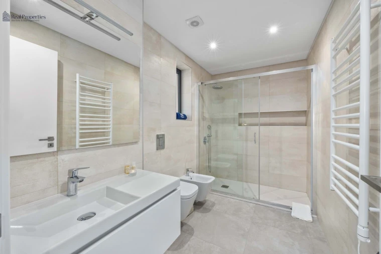 Apartamento T1 para Arrendamento em Quarteira Foto 6