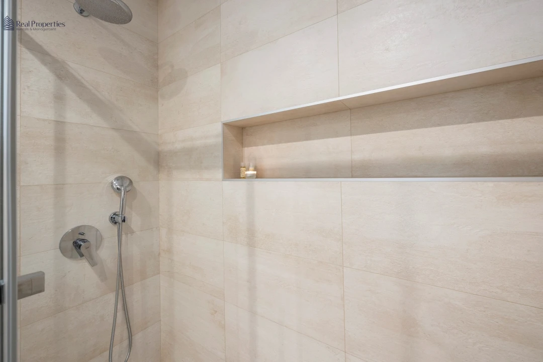 Apartamento T1 para Arrendamento em Quarteira Foto 7