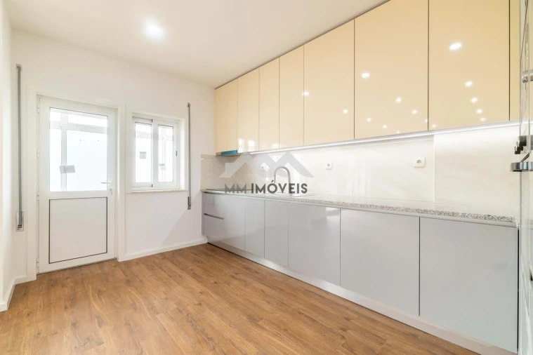 Apartamento T3 para Venda em Aguas Santas Foto 32