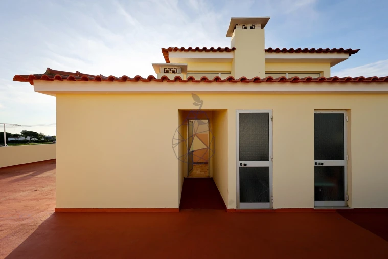 Apartamento T2 para Venda em Portimão Foto 32