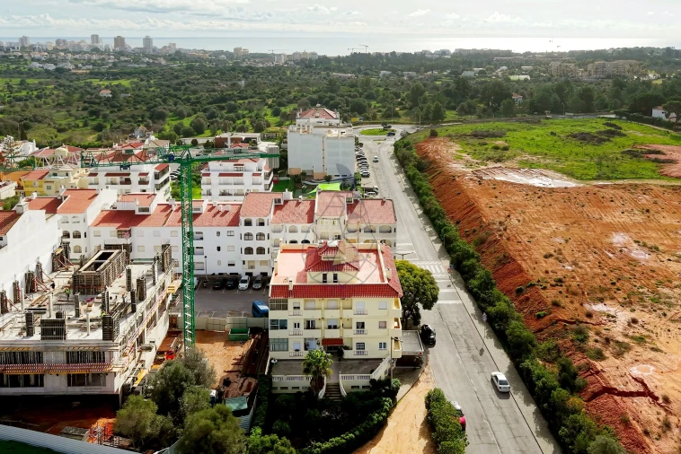 Apartamento T2 para Venda em Portimão Foto 48