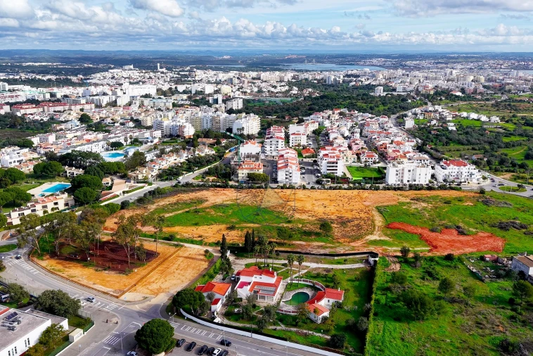 Apartamento T2 para Venda em Portimão Foto 43