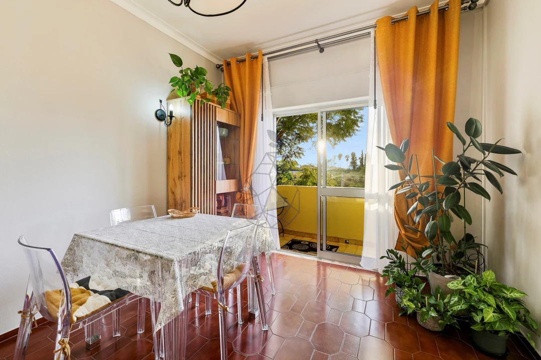 Apartamento T2 para Venda em Portimão Foto 3