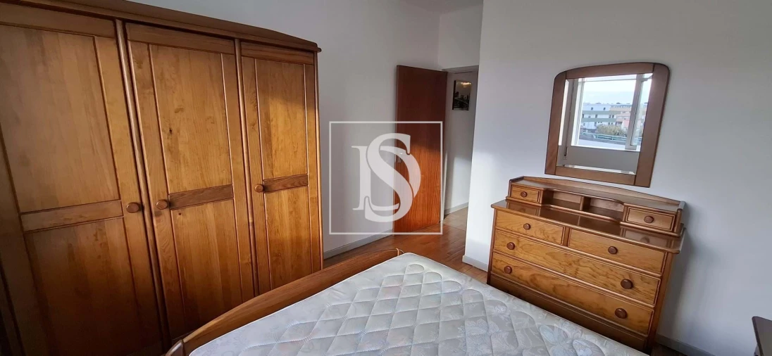 Apartamento T3 para Arrendamento em Vila Praia de Ancora Foto 7