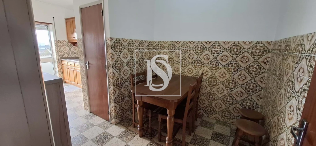 Apartamento T3 para Arrendamento em Vila Praia de Ancora Foto 19