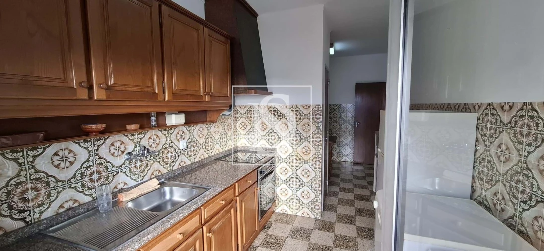 Apartamento T3 para Arrendamento em Vila Praia de Ancora Foto 2