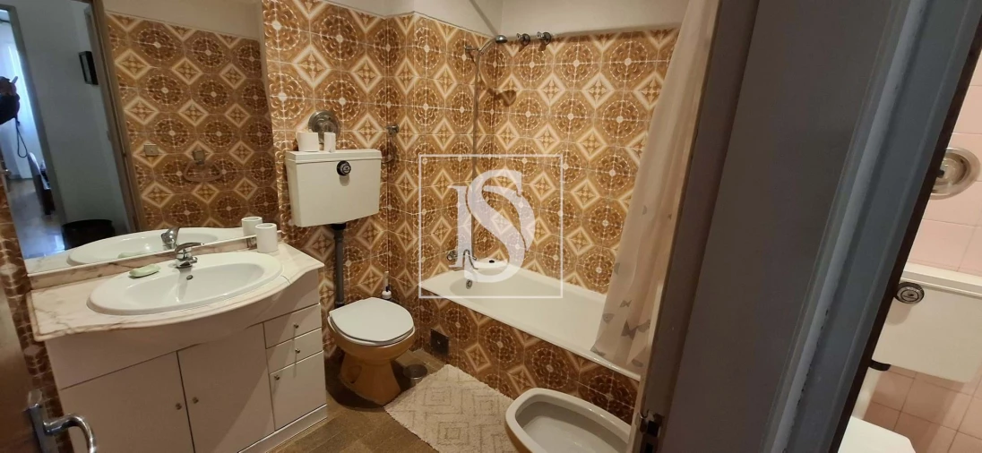 Apartamento T3 para Arrendamento em Vila Praia de Ancora Foto 13